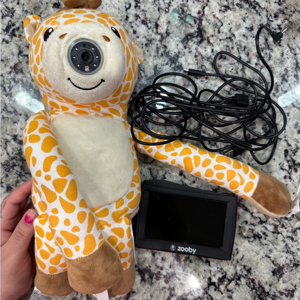 Giraffe Baby Monitor Camera - Yellow and Brown